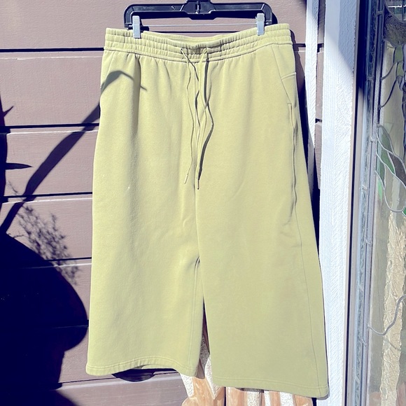 Lululemon Loungeful High Rise Crop Pants - Picture 4 of 12